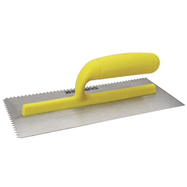 123187 Llana dentada triangular de acero al alto carbon con mango plastico 11" x 5" Surtek